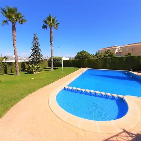Casa Alegria Apartment With Pool Торевиеха Екстериор снимка